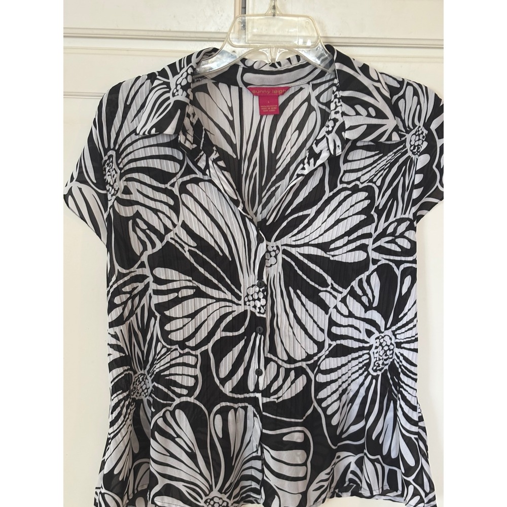 Sunny Leigh Black White Floral Plissé Pleated Button Up Blouse Large